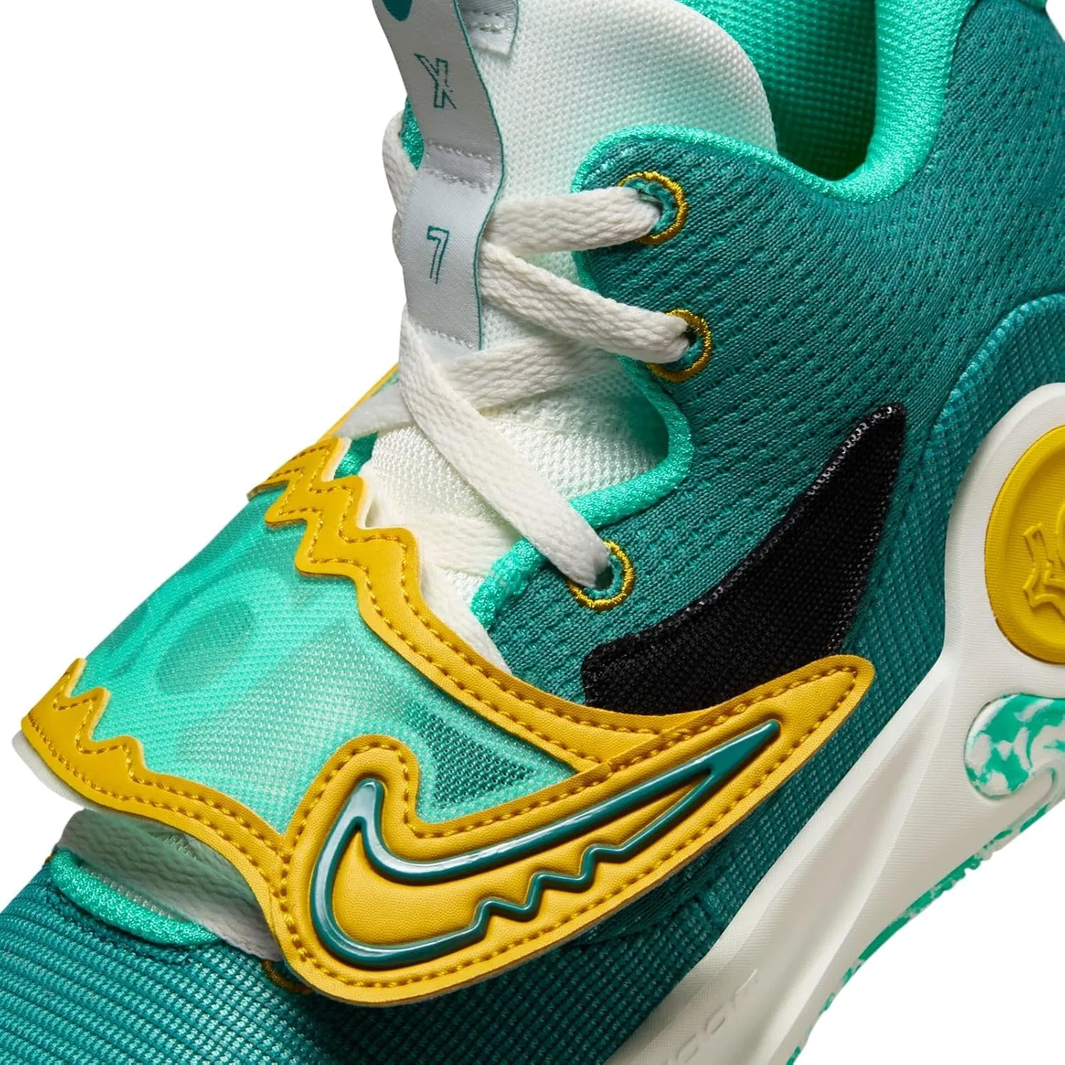 NIKE Men's Basketball Low